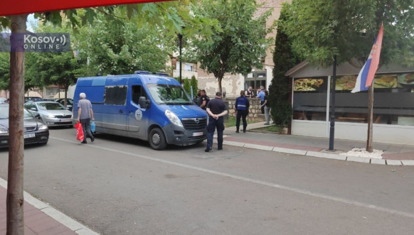 Kosovska policija upala u zgradu Privremenog organa opštine Zvečan