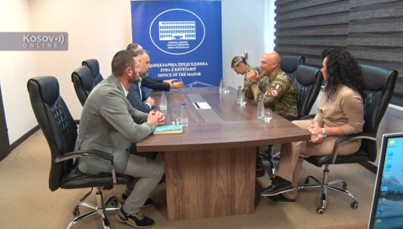 Kfor na sastanku sa Daliborom Jevtićem Kfor na sastanku sa Daliborom Jevtićem