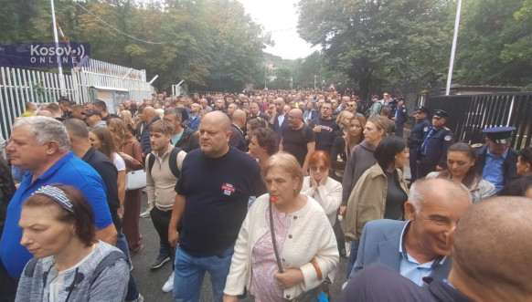 Protest u Mitrovici zbog hapšenja mladića