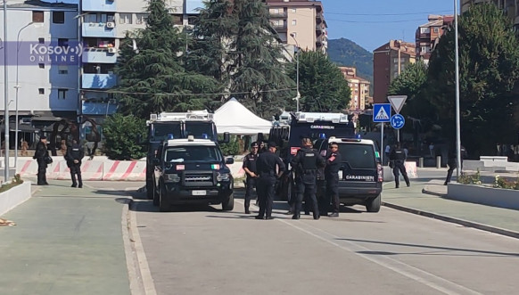 Karabinjeri na mostu na Ibru