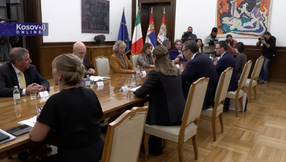 Vučić sa Stefanijom Kraksi Vučić sa Stefanijom Kraksi