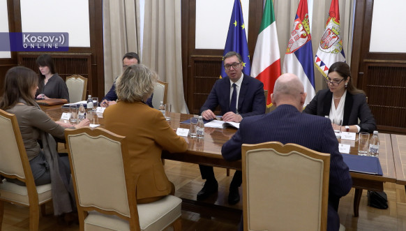 Vučić sa Stefanijom Kraksi Vučić sa Stefanijom Kraksi