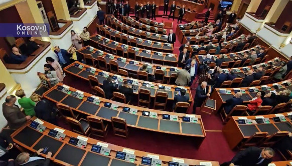 Protesti opozicije albanskom parlamentu