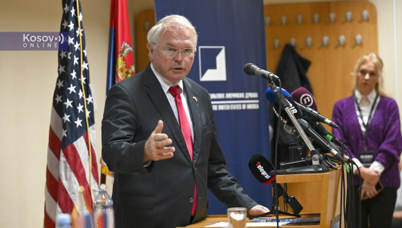 kristofer hil  "Centar za studije Sjedinjenih Američkih Država - Prvih dvadeset godina postojanja"