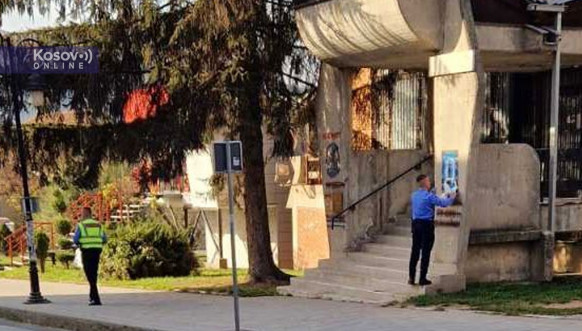 Plakati Donalda Trampa u Leposaviću