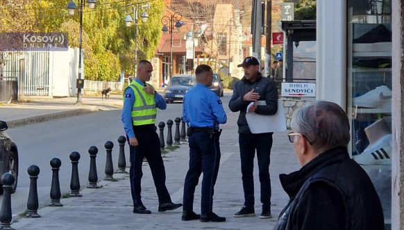 Plakati Donalda Trampa u Leposaviću