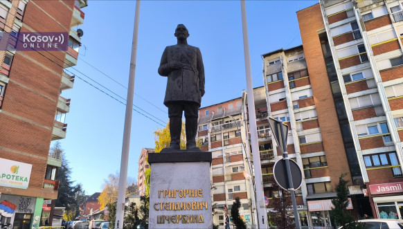 Spomenik ruskom konzulu Ščerbinu u Severnoj Mitrovici
