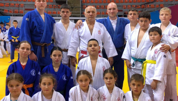 Mladi džudisti kluba BMG Partizan iz Gnjilana