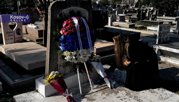 U Tirani povodom Dana primirja položeni venci na spomenik srpskim vojnicima