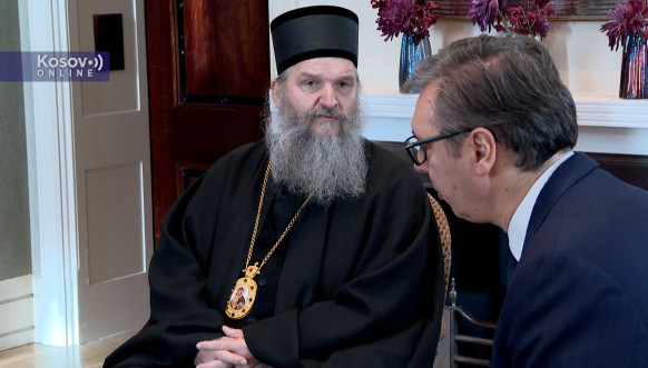 Vučić i Dodik sa episkopom Andrejem