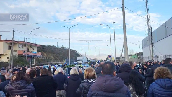 Povorka sa posmrtnim ostacima poglavara APC