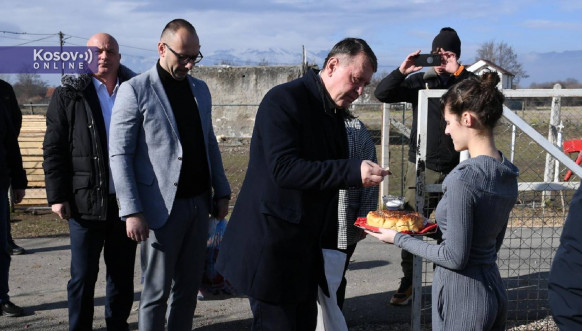 Predstavnici Srpske liste u poseti porodici Dašić Predstavnici Srpske liste u poseti porodici Dašić