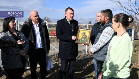 Predstavnici Srpske liste u poseti porodici Dašić Predstavnici Srpske liste u poseti porodici Dašić