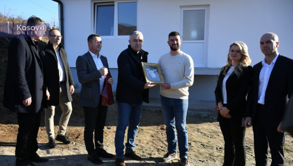 Predstavnici Srpske liste u poseti porodici Čolović i Jasnić