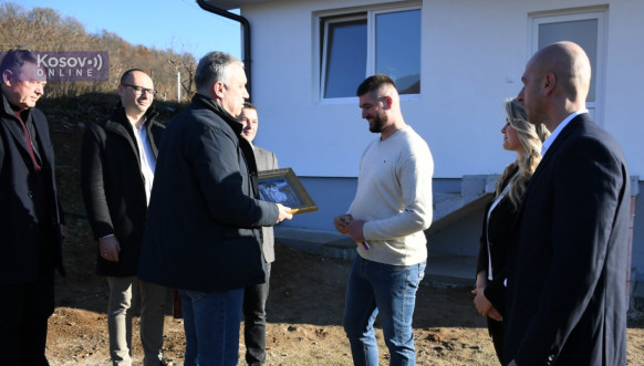 Predstavnici Srpske liste u poseti porodici Čolović i Jasnić
