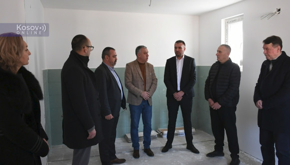 Predstavnici Srpske liste posetili porodicu Kovačević u Zubinom Potoku Predstavnici Srpske liste posetili porodicu Kovačević u Zubinom Potoku
