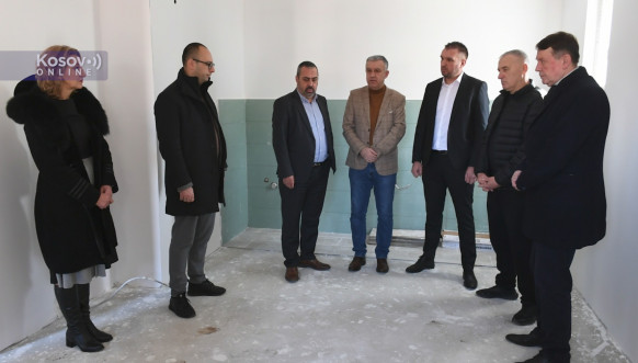 Predstavnici Srpske liste posetili porodicu Kovačević u Zubinom Potoku Predstavnici Srpske liste posetili porodicu Kovačević u Zubinom Potoku
