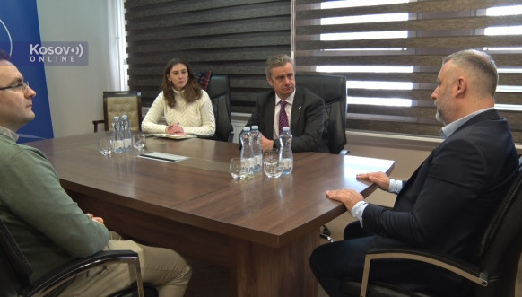 Jevtić sa ambasadorom Velike Britanije na Kosovu