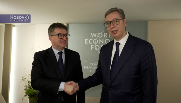 Vučić i Lajčak Davos