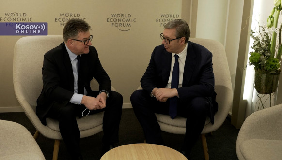 Vučić i Lajčak Davos