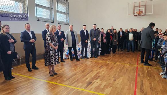 Dodela paketića povodom Svetog Save u Leposaviću