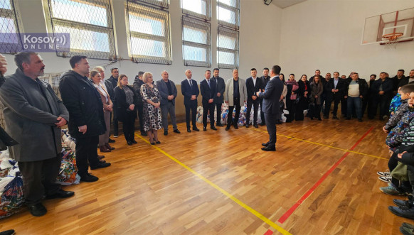 Dodela paketića povodom Svetog Save u Leposaviću