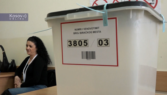 Glasanje u Tehničkoj školi u Severnoj Mitrovici
