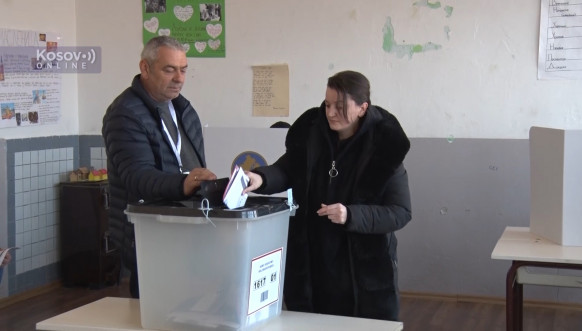 Biračka mesta u Velikoj Hoči i Orahovcu