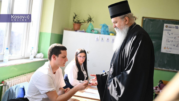 Mitropolit Teodosije glasao u Gračanici