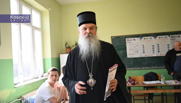 Mitropolit Teodosije glasao u Gračanici