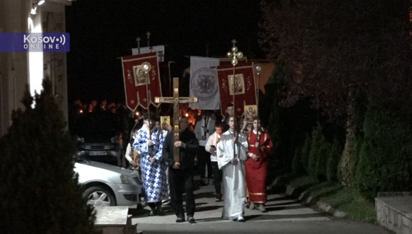 Leposavić, Ponoćna uskršnja liturgija
