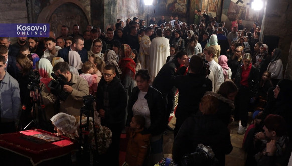 Patrijarh Porfirije služio liturgiju u Pećkoj patrijaršiji