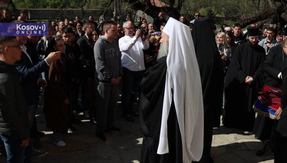 Patrijarh Porfirije služio liturgiju u Pećkoj patrijaršiji