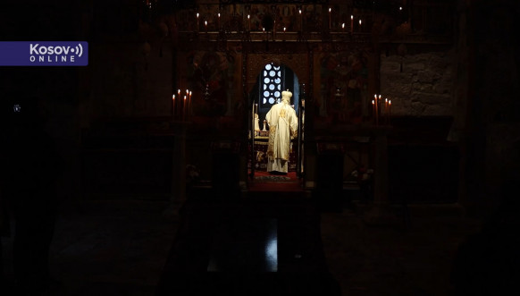 Patrijarh Porfirije služio liturgiju u Pećkoj patrijaršiji