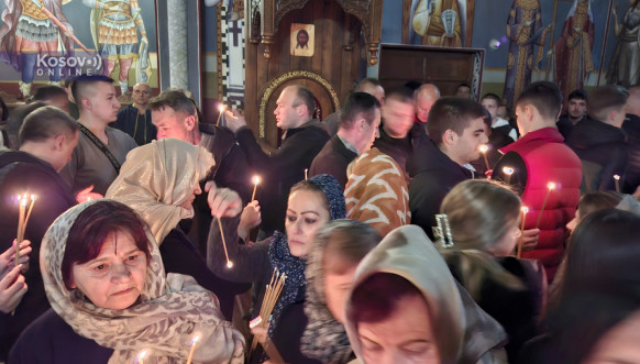 Severna Mitrovica, Ponoćna uskršnja liturgija