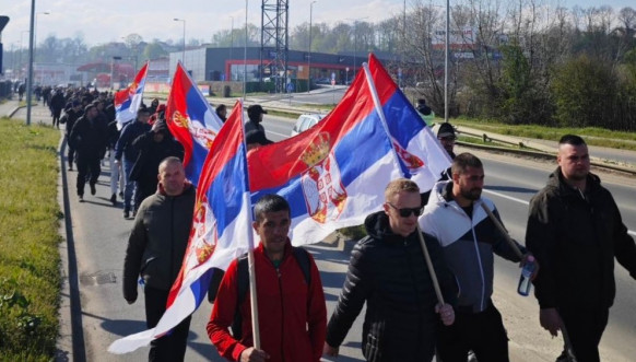 Srbi s Kosova