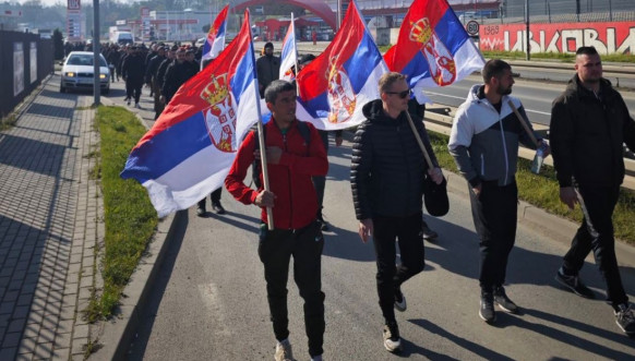 Srbi s Kosova