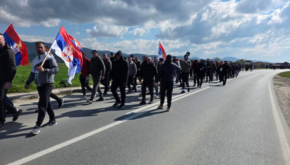 Srbi s Kosova