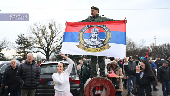 Srbi sa Kosova pešice stigli u Lazarevac