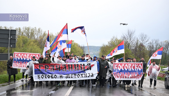 Srbi sa Kosova pešice stigli u Lazarevac