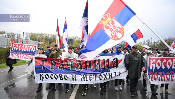 Srbi sa Kosova pešice stigli u Lazarevac