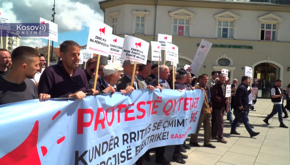 Protest protiv poskupljenja struje u Prištini