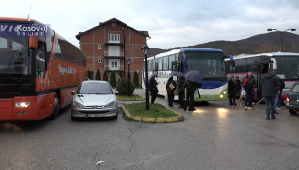 Srbi iz Leposavića krenuli za Beograd