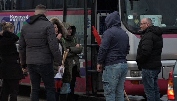 Srbi iz Leposavića krenuli za Beograd