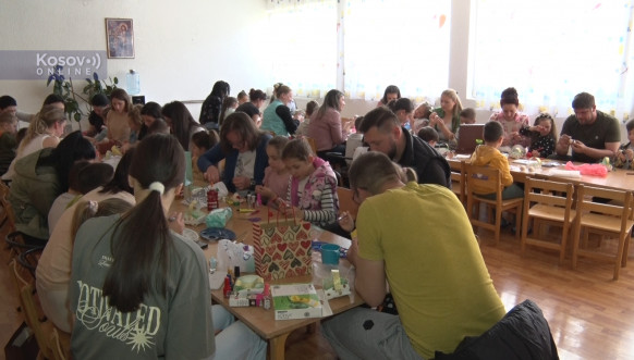 Vaskršnje radionice farbanja jaja u Predškolskoj ustanovi "Šarsko lane"