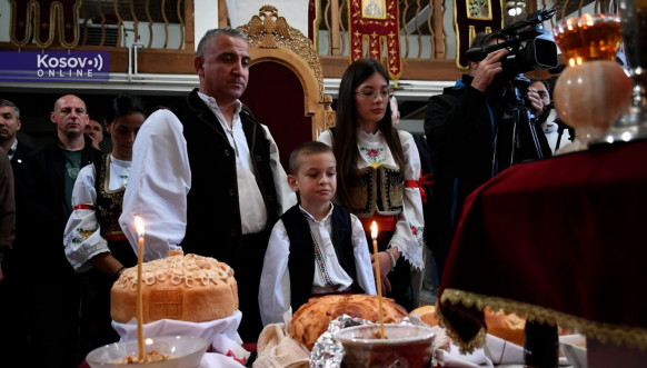 Saša Dančetović sa decom