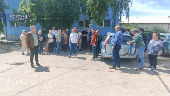 Radnici ispred Vodovoda