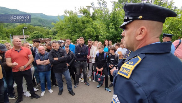 Građani Leposavića protestuju zbog preuzimanja Sportsko-turističke organizacije 