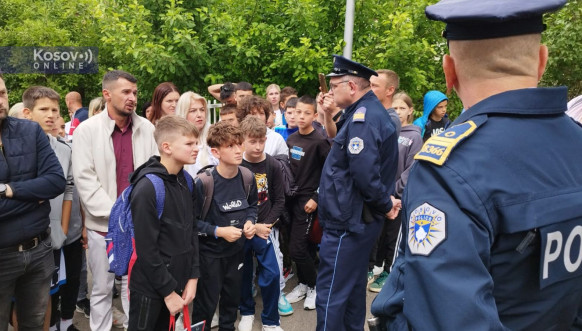 Građani Leposavića protestuju zbog preuzimanja Sportsko-turističke organizacije 