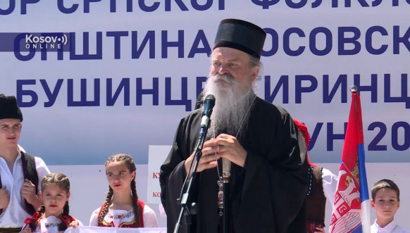 Vladika Teodosije u selu Bušince